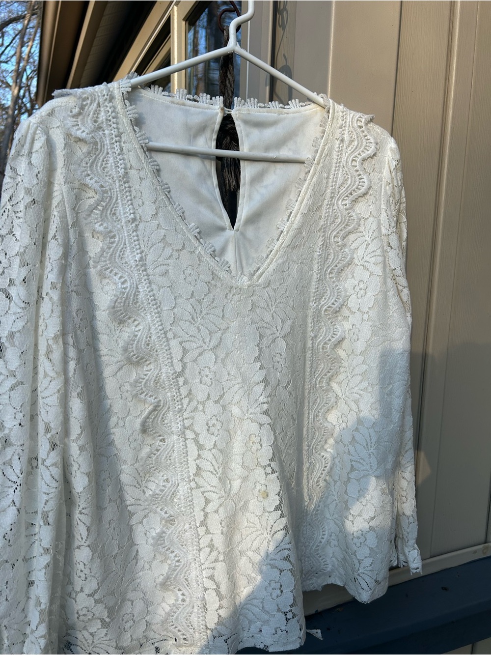 White Lace V-Neck Long Sleeve Blouse